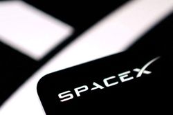 Explainer-What is the low-band spectrum that SpaceX acquired for Starlink Mobile