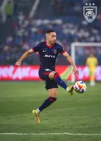 A brace for Daniesh, but Guilherme steals the show