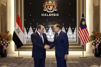 Anwar thanks El-Sisi for Egypt's crucial role in facilitating Malaysia's aid to Gaza