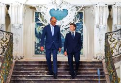 France, Germany call for new weapon allowing ‘immediate cut off’ of China from EU market
