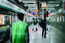 In race with US, China struggles to recruit foreign AI researchers