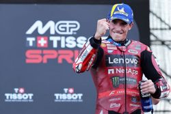 Motorcycling-Marquez takes championship lead with Indonesian GP sprint win