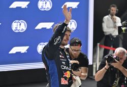 Motor racing-Red Bull's Verstappen fastest in Singapore to claim 50th career pole