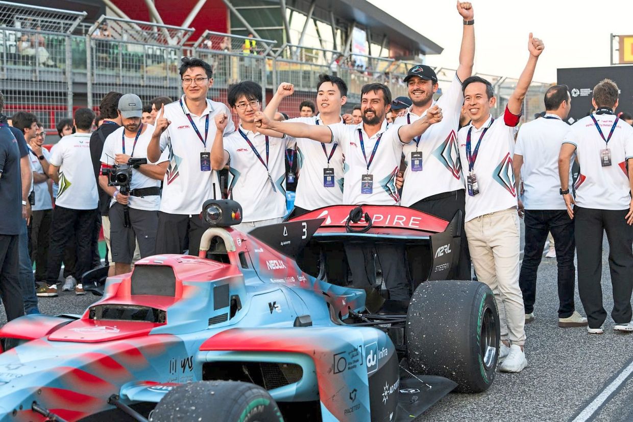 Team Kinetiz won the Imola race. — A2RL