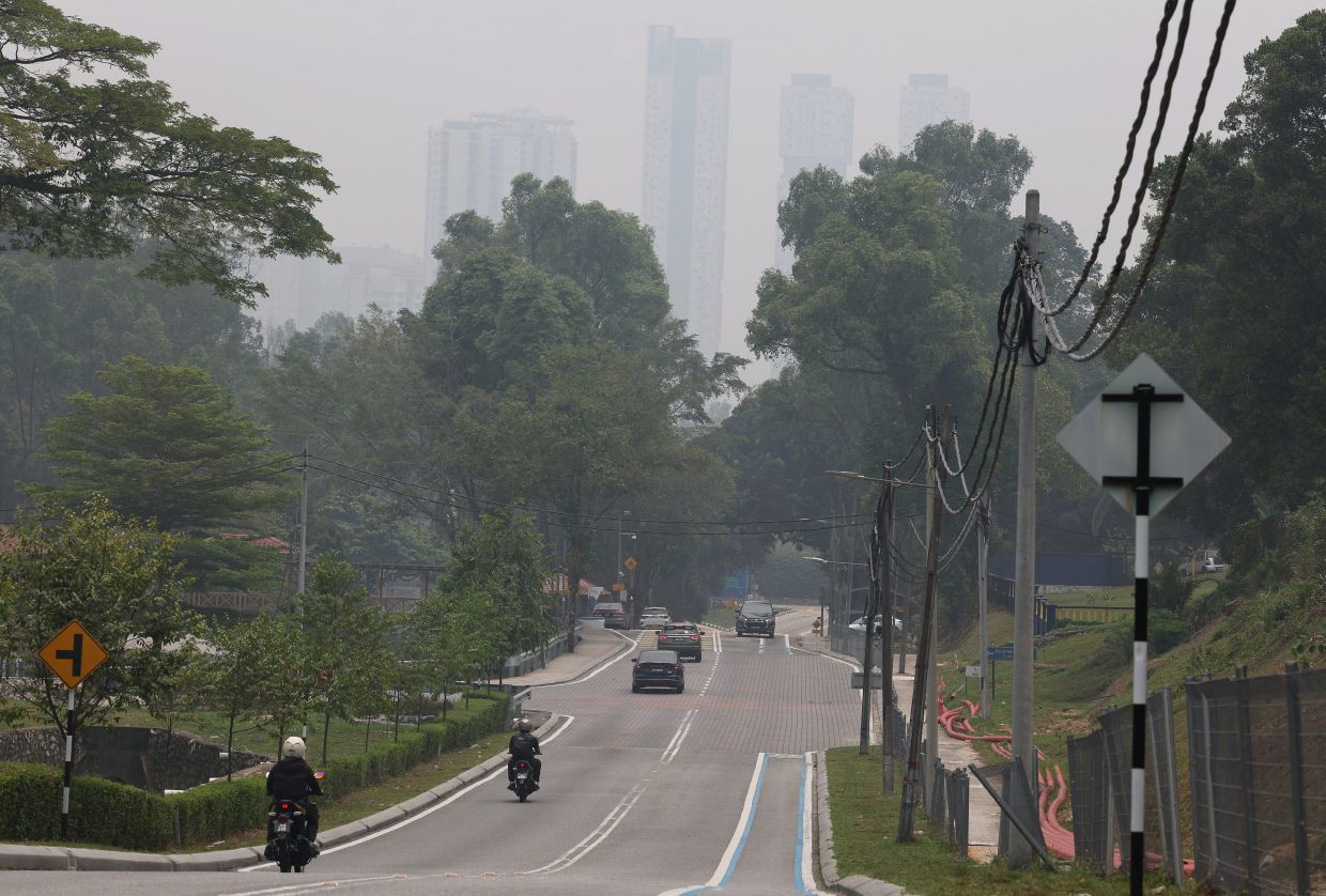 Haze: Situation improves, 14 areas with unhealthy API as at 10am