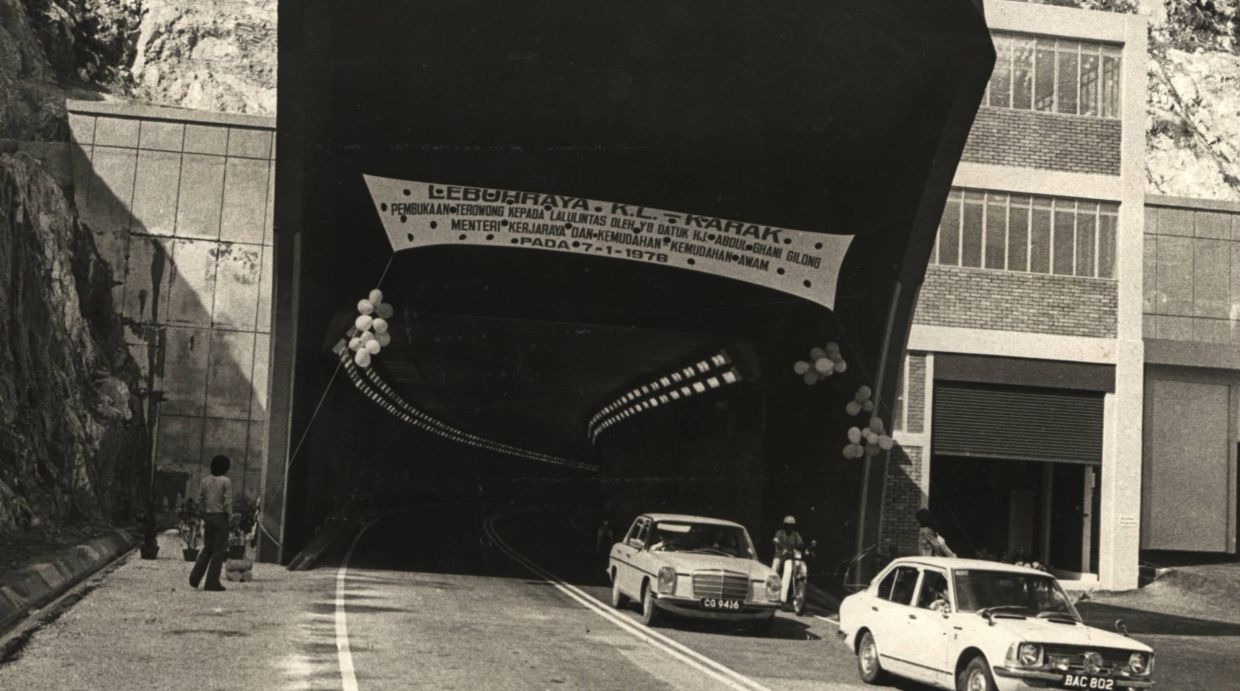 The tunnel at KL-Karak highway that has inspired many ghost stories. — Filepic/The Star