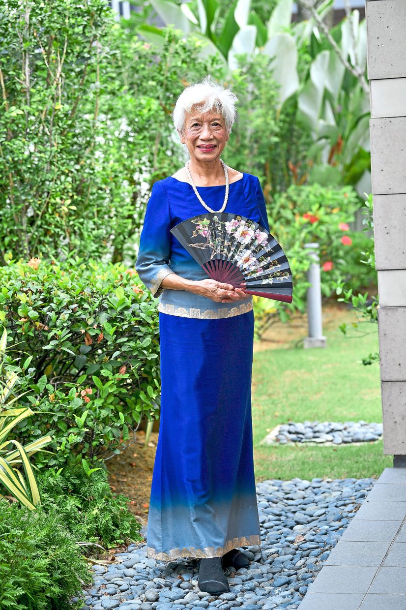 Lee favours fashion that is elegant and relaxed, rather than restrictive. Her standout accessory: Her hair!