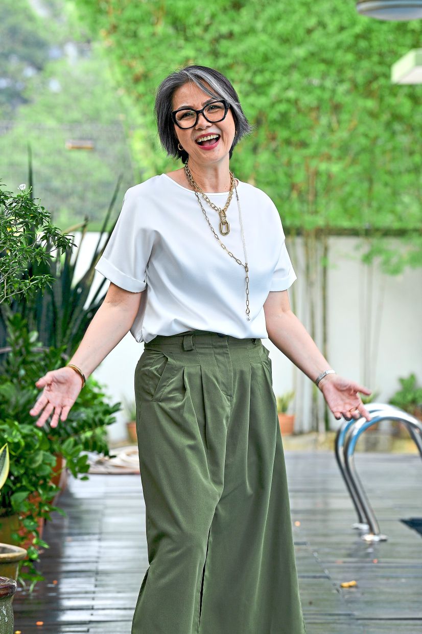 Choodescribesher styleas casual smart,with comfort always part of theequation.