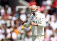 Cricket-Smith sets catching record as Australia take firm grip on test