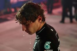 Motor racing-Antonelli dares to dream as historic F1 title zooms in to view