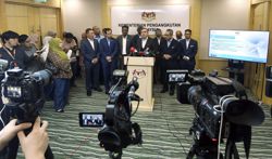 No talks held on support for AirAsia, says Loke