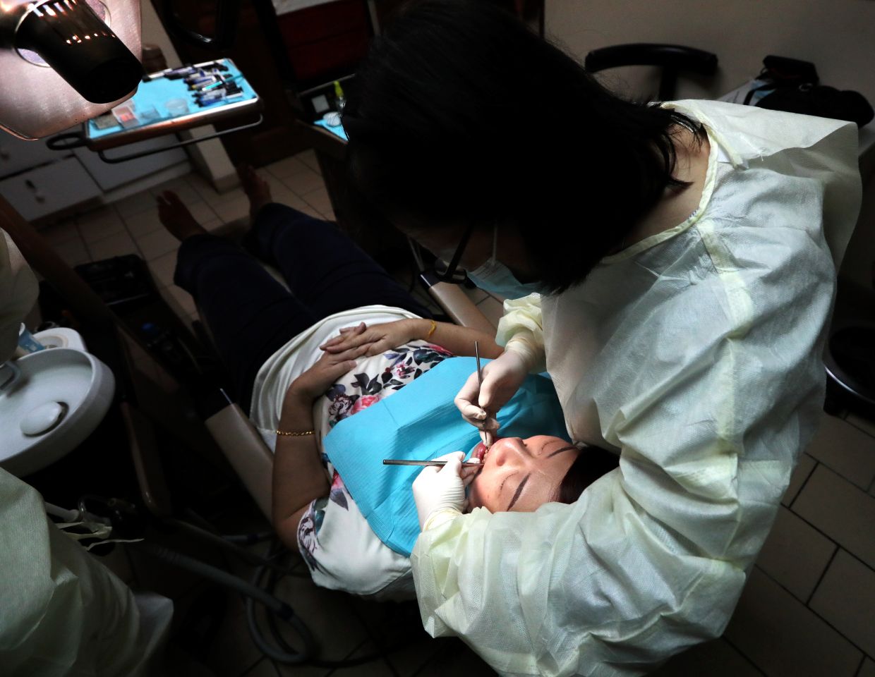 Contract dentists ask for more permanent positions