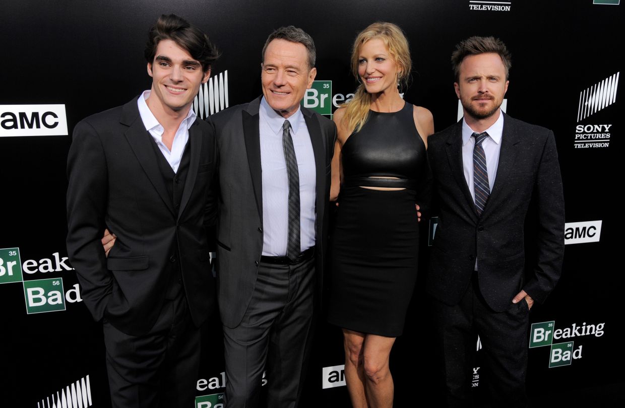 'Breaking Bad' cast members (from left) RJ Mitte, Bryan Cranston, Anna Gunn and Aaron Paul pose at a premiere screening to celebrate the final episodes of the television series at Sony Pictures Studios on July 24, 2013 in Los Angeles. Photo: AP