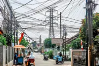 Indonesia's consumer index slips amid caution