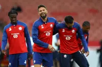 Soccer-Arsenal suffer unprecedented double injury setback, says Arteta