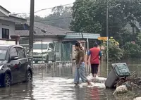 Homes deluged after floodgate gives way