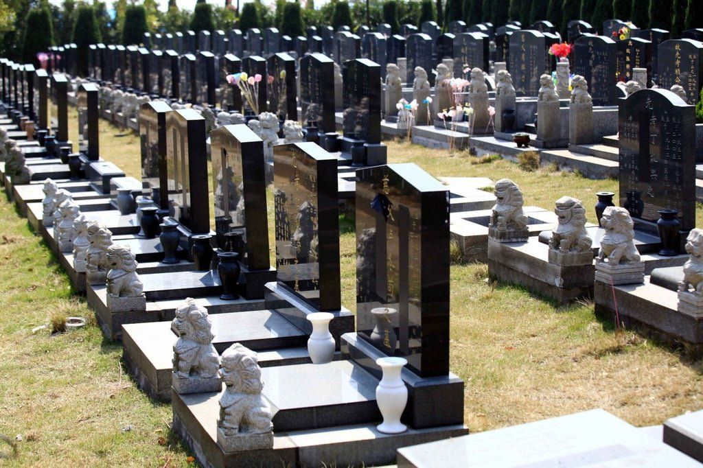 Under strict Chinese law, all human remains must be cremated or buried exclusively within authorised public cemeteries. - Photo: Shutterstock