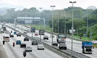 Ensuring safety when sharing road with huge vehicles