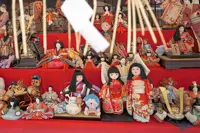 Tokyo shrine honours precious dolls