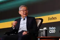 Market liquidity woes push Singaporeans overseas