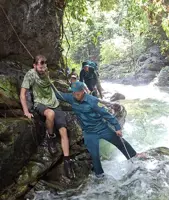Police rescue two foreign tourists lost in Da Nang forest
