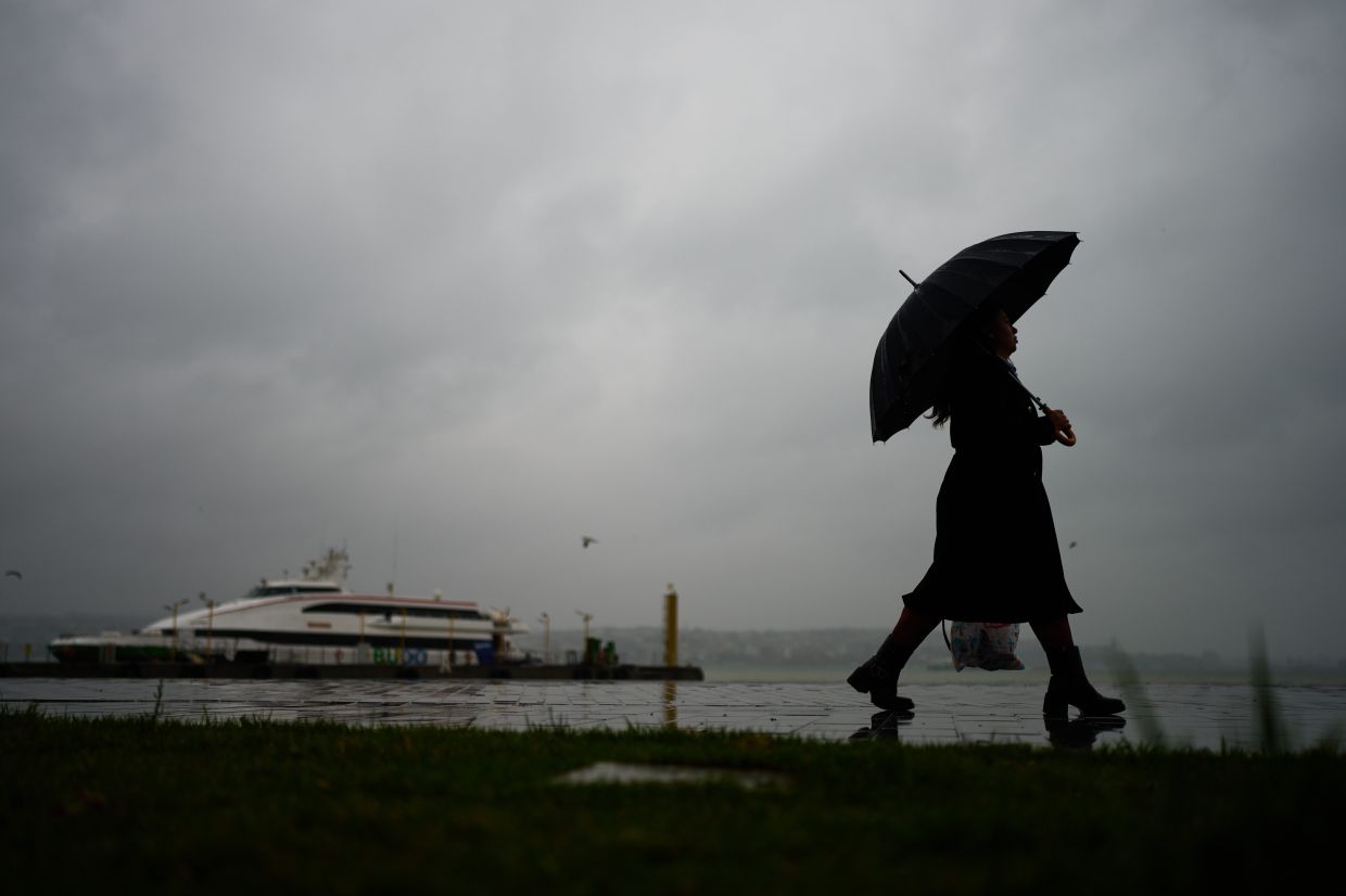 Istanbul's worst floods in 80 years leave four people dead