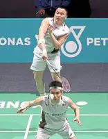 Smart moves help Aaron-Wooi Yik see off younger teammates