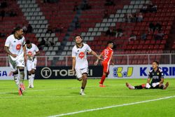 Kaka hits hattrick as Star City down Kelantan 5-2