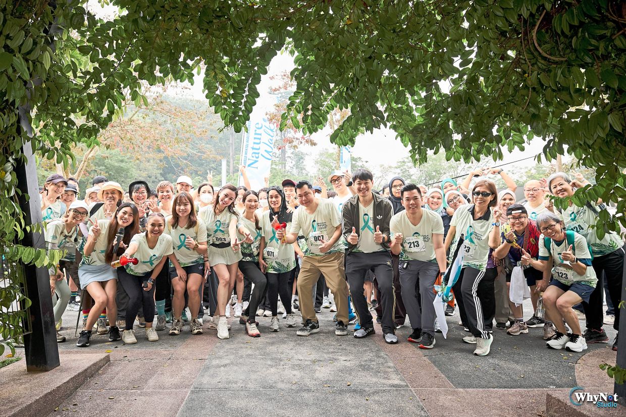 Hundreds in support of mental health at the nature walk.
