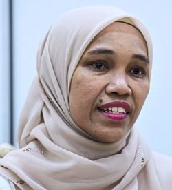 Rohaniza says staging regular performances can prevent wayang kulit from slipping into complete obscurity.