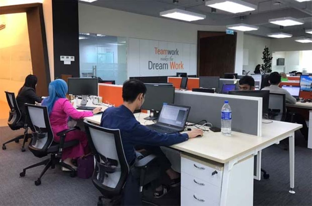 Bosses: RM2,500 pay should be a guide