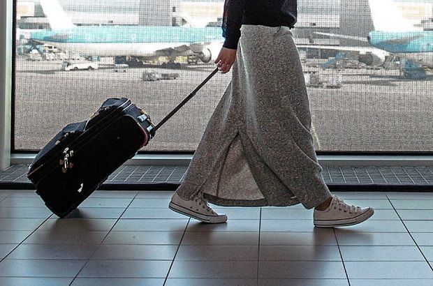 Malaysiern wird geraten, nicht unbedingt notwendige Reisen nach Frankreich ...