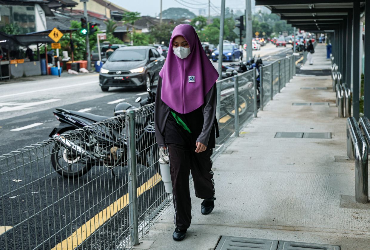 Perak maintains ban on outdoor school activities despite improving API ...