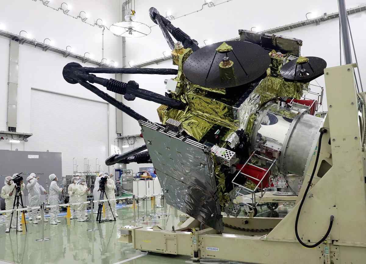 Japan to launch spacecraft on a mission to get samples from a Martian ...