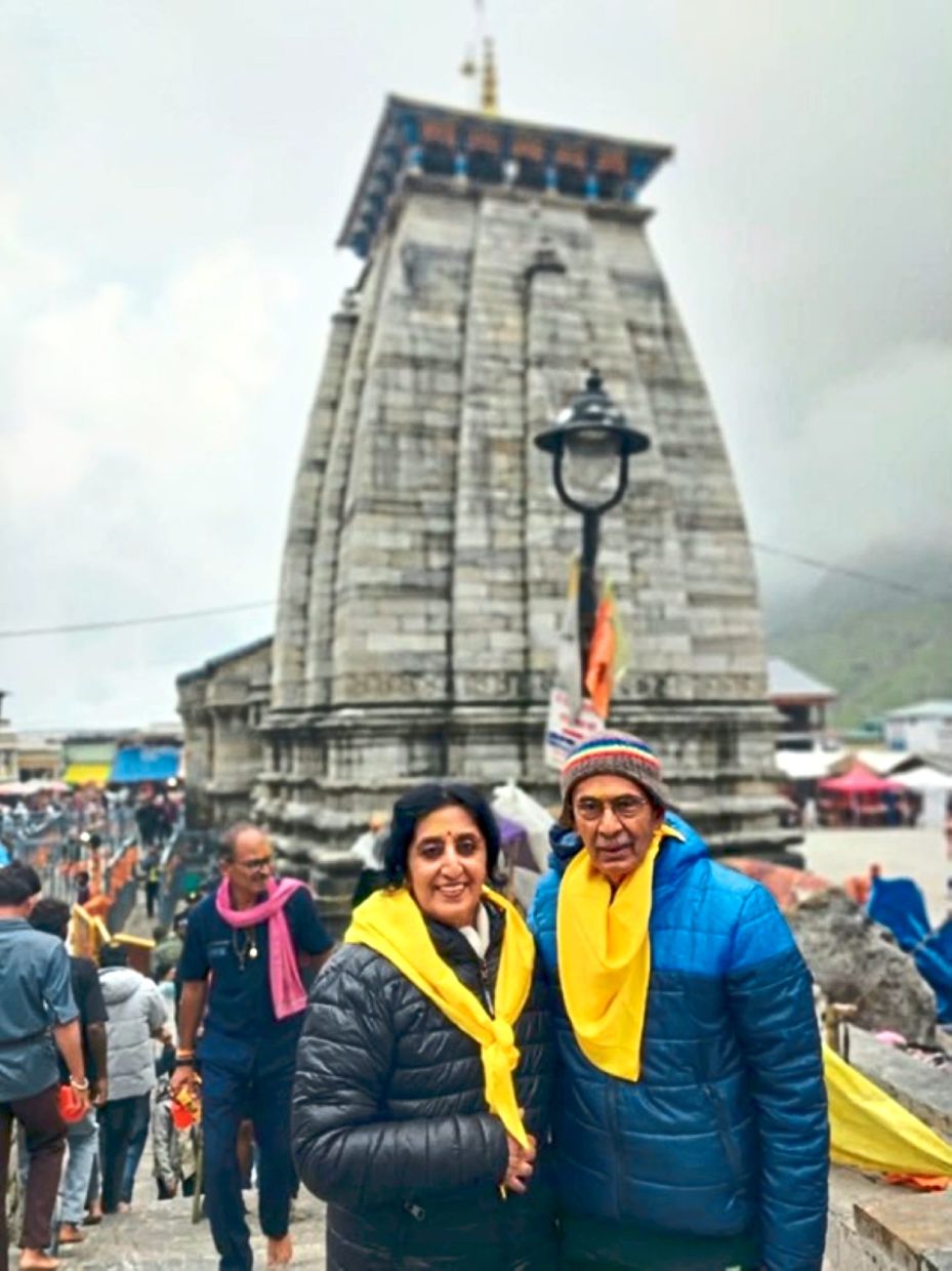 The writer (left), with her husband Dr Hari Dass Pillai.
