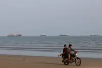 Iran urges US to accept proposal to reopen Strait of Hormuz