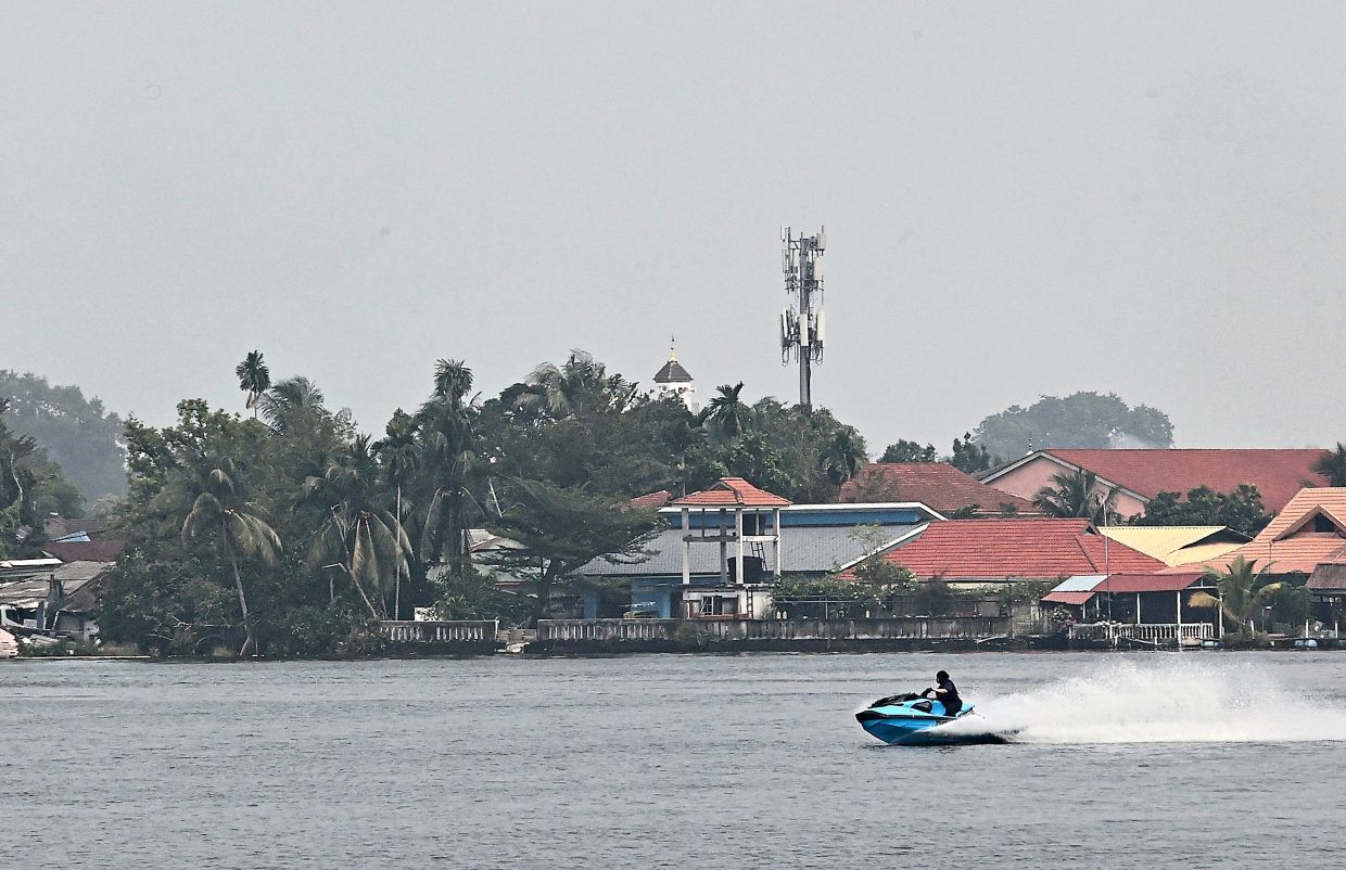 ‘Don’t insist on sea trips in poor weather’