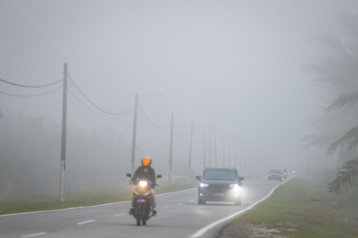 Use hybrid work day to adapt to haze, public sector urged