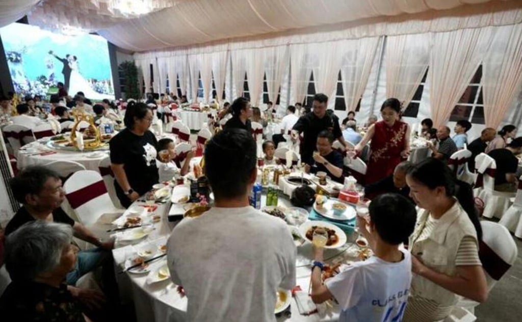 Because the couple dedicated their full budget to food, guests were treated to a truly sumptuous wedding banquet. - Photo: cnnb.com