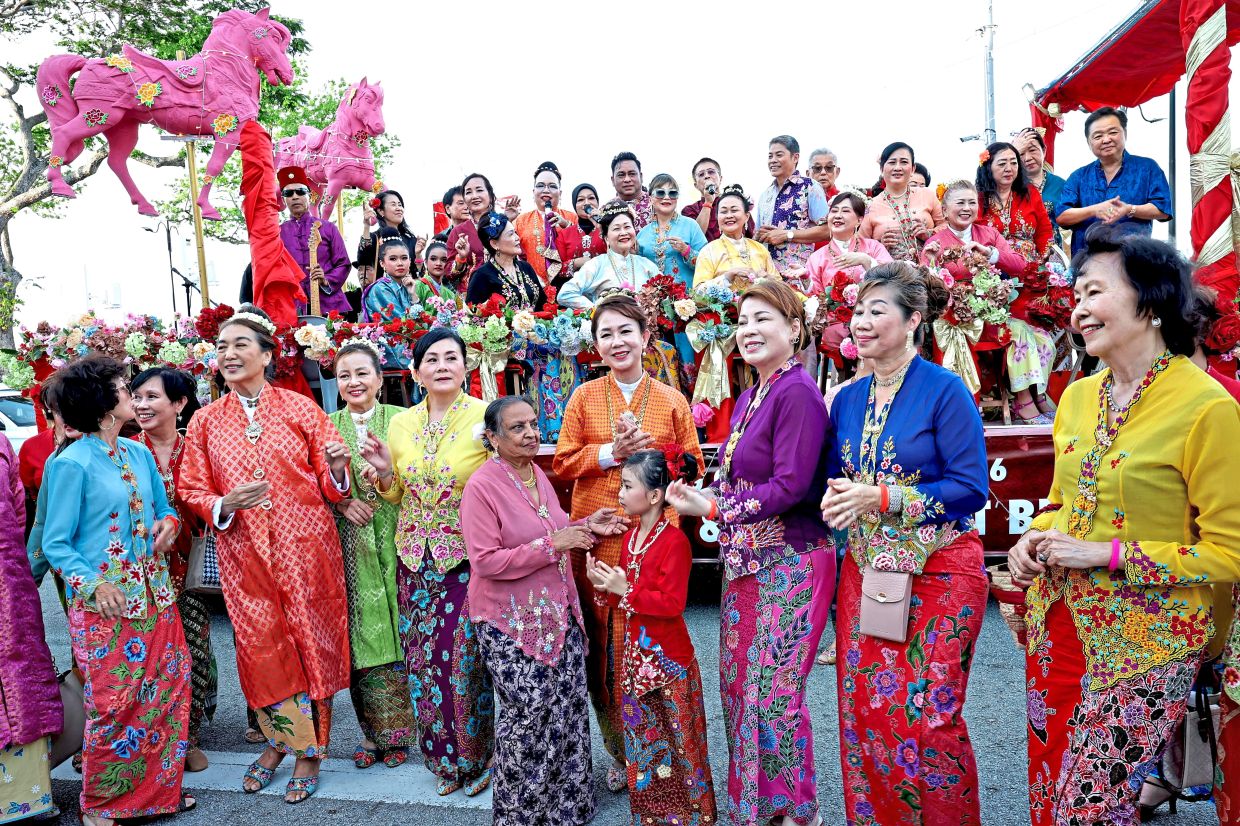 Penang Dondang Sayang performance at the Penang State Chap Goh Meh Celebration 2026 in Padang Kota Lama. It has evolved over the centuries into folk entertainment for social gatherings and celebrations. — Filepic