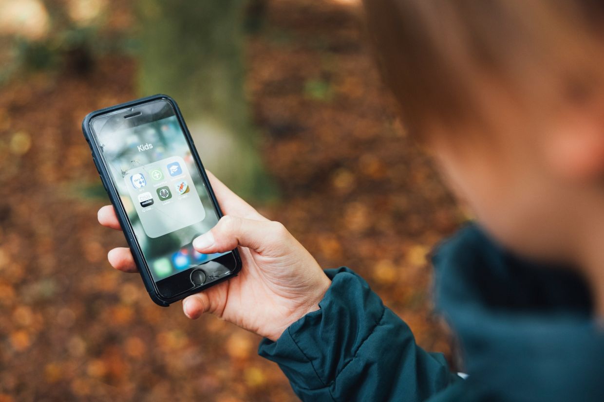 Australia seeks global alliance to fight Big Tech on child harms