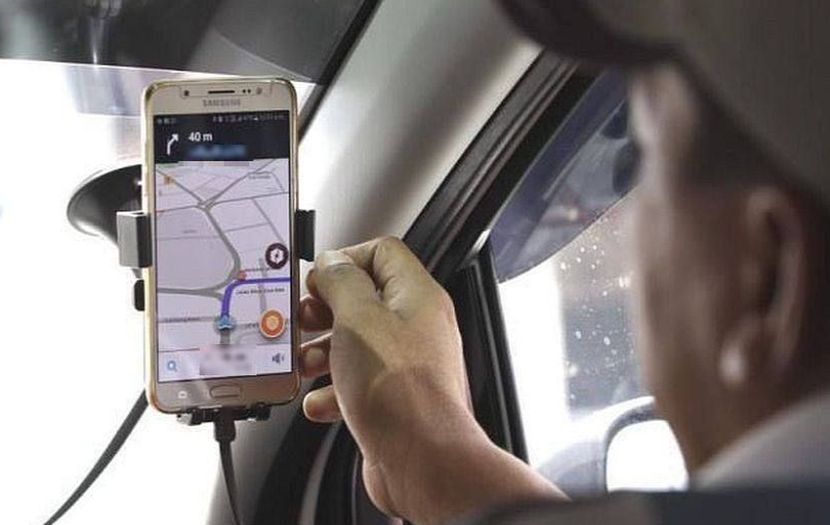 Wenn Waze ein Sicherheitsrisiko darstellt, sollte es für alle verboten ...