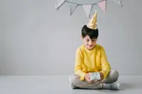 How divorced parents can celebrate their child's birthday in a healthy way