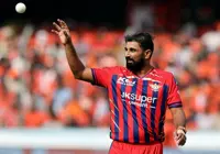 Cricket-Bowler Shami not giving up hope of India return