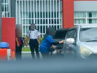 Kuching cops arrest student for injuring teacher with axe