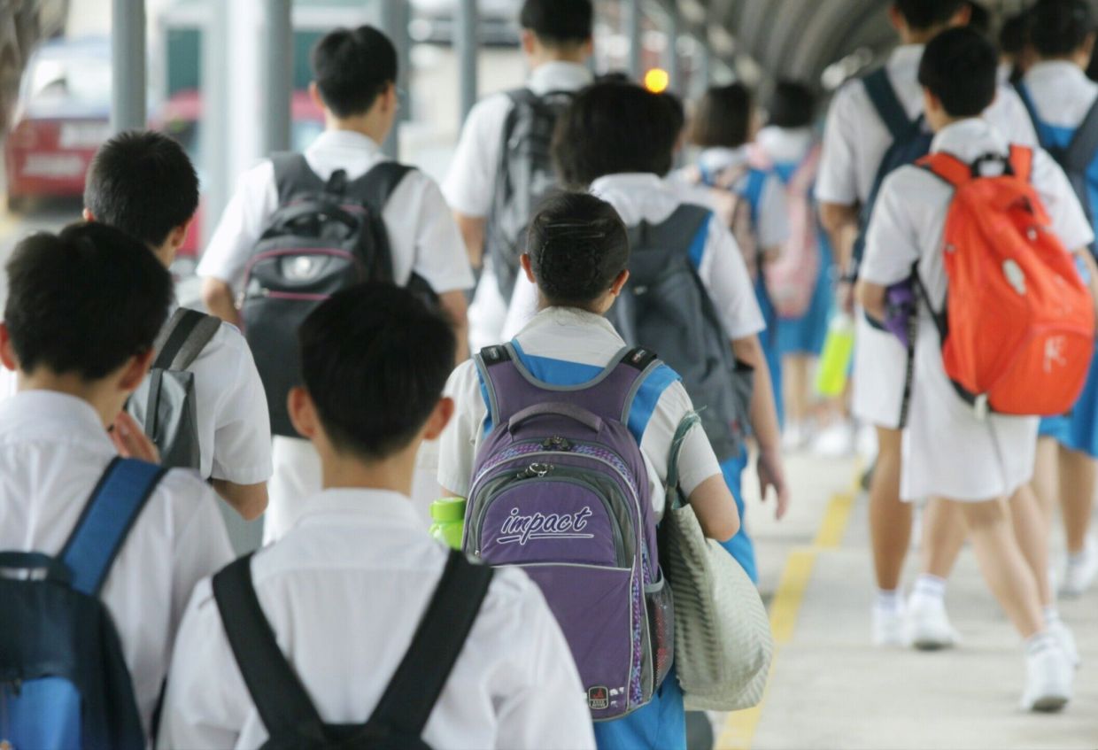 Haze: Selangor schools open on Oct 23, barring outdoor activities