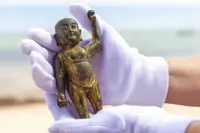 Australia hands Ming dynasty Buddha back to China amid ongoing mystery over its arrival