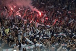 Soccer-Flamengo condemns Maracana damage after Vasco-Boca clash