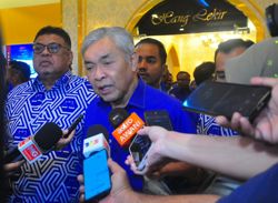 Melaka polls: Barisan, partners to share stage for candidate unveiling, says Zahid