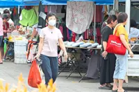 Quick dash shoppers affecting  Johor traders